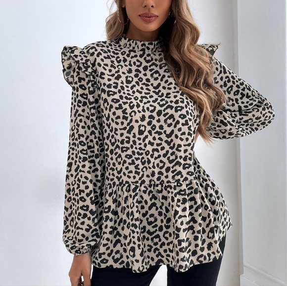 Spot On Ruffled Blouse - Picture 9 of 10